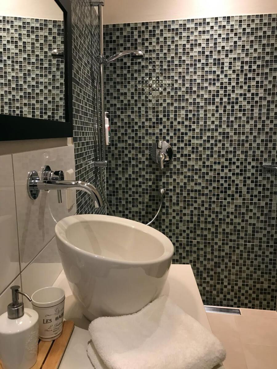 Landhotel Untere Muehle Strassberg Luaran gambar